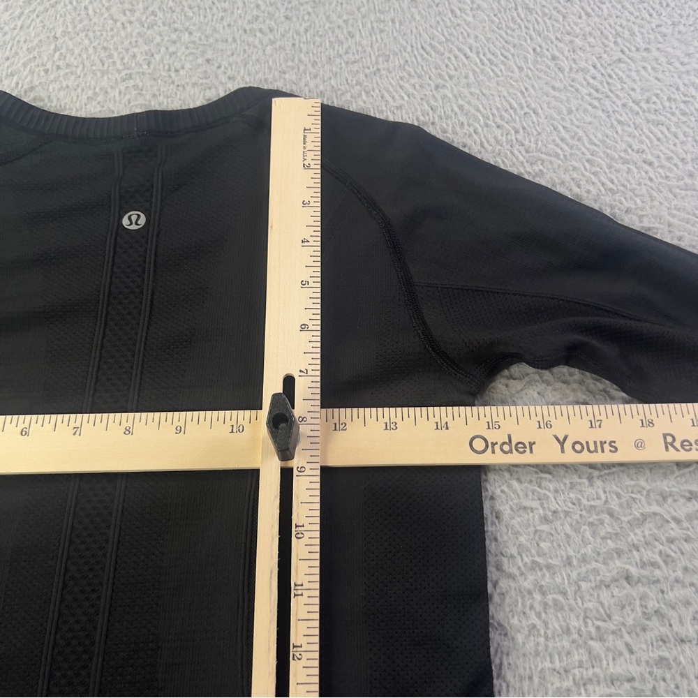 Lululemon Swiftly Tech Top Womens 6 Black Long Sleeve Thumbholes Athletic Gym - Picture 7 of 7